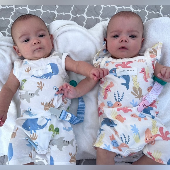 Summer York Beach Matching Twin Outfits - Picture 4 of 4